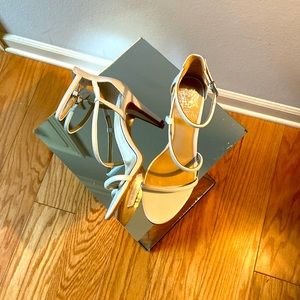 Vince Camuto, leather white  3 inch heel, size 8!